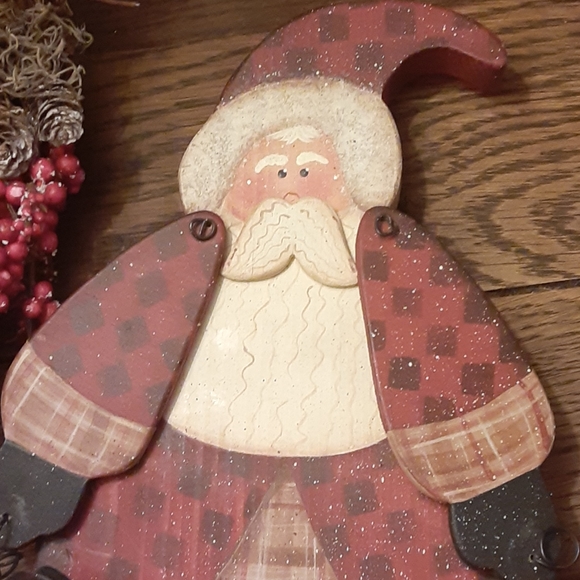 Vtg. Folk Art Santa - Picture 2 of 5